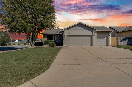 1933 E Sunset Ct, Goddard, KS, 67052-8508 | Card Image