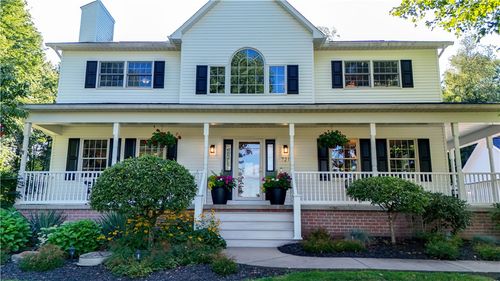 721 Delaware Trl, Mercer, PA, 16137-9767 | Card Image