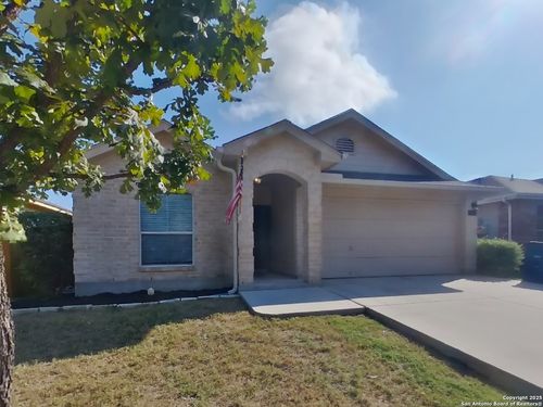 332 Hummingbird Dr, New Braunfels, TX, 78130-9619 | Card Image