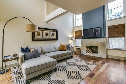 3215 Elizabeth Street, Dallas, TX, 75204 | Card Image