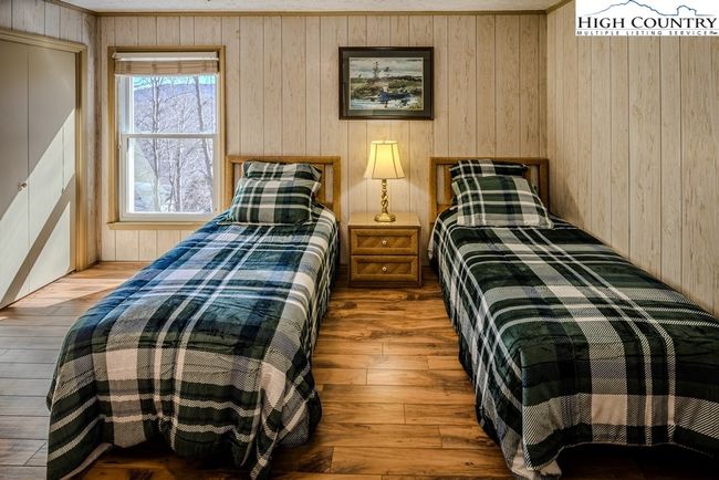 202 Cliffside Ln, House other with 4 bedrooms, 3 bathrooms and null parking in Seven Devils NC | Image 31
