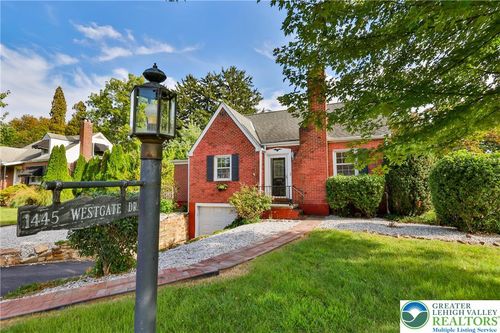 1445 Westgate Dr, BETHLEHEM, PA, 18017-3531 | Card Image