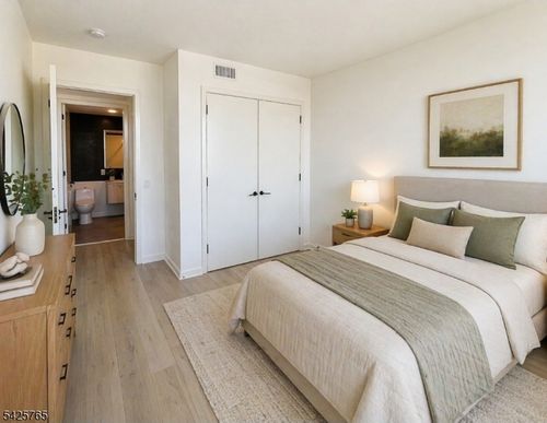 1407-258 S Harrison St, East Orange, NJ, 07018-1558 | Card Image