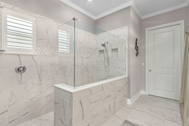Owners shower and large walk in closet | Image 21