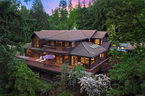 1717 Glen Urquhart Dr, Courtenay, BC, V9N3Y3 | Card Image