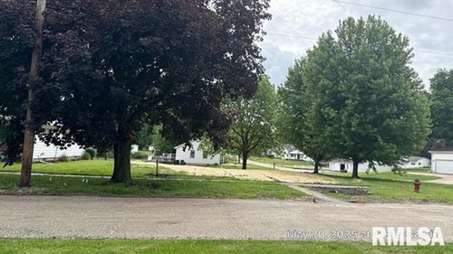 600 N College Ave, Aledo, IL, 61231-1065 | Card Image