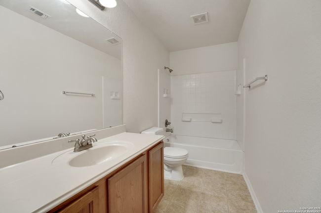 9955 Meadow Lark, House other with 4 bedrooms, 3 bathrooms and null parking in Converse TX | Image 24