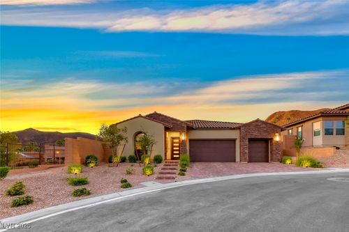2 Barrio Alto Ct, Henderson, NV, 89011-3811 | Card Image