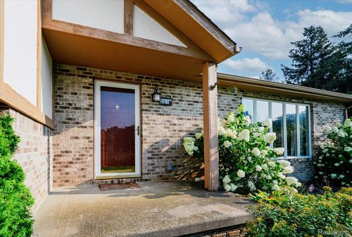 281 Coryell Dr, Oxford, MI, 48371-4259 | Card Image