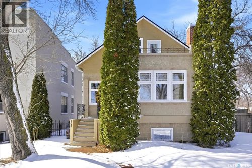 921 10th Ave N, Saskatoon, SK, S7K3A3 | Card Image