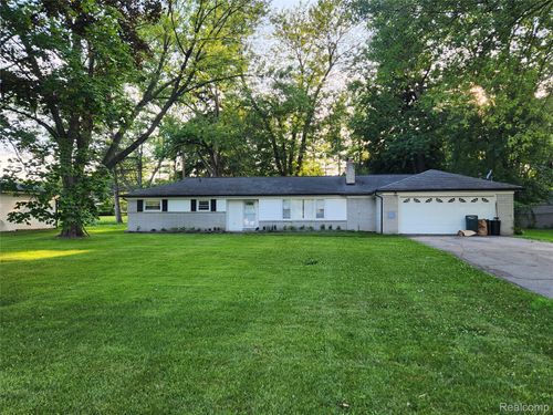 5781 Wright Dr, Troy, MI, 48098-2920 | Card Image