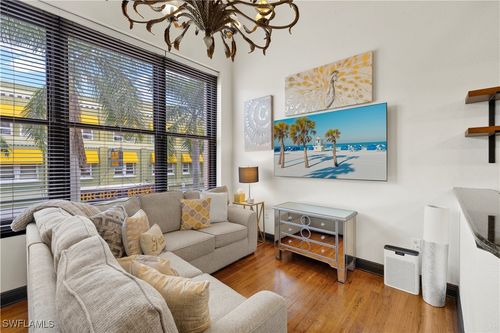 apt-209-2260 1st St, FORT MYERS, FL, 33901-2984 | Card Image