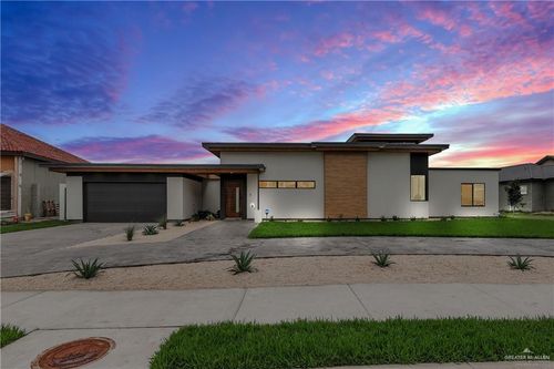 4712 Estancia Pkwy, McAllen, TX, 78504-9802 | Card Image