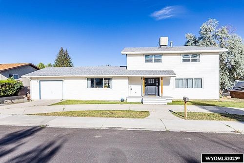 230 Jade St, Rock Springs, WY, 82901-6724 | Card Image