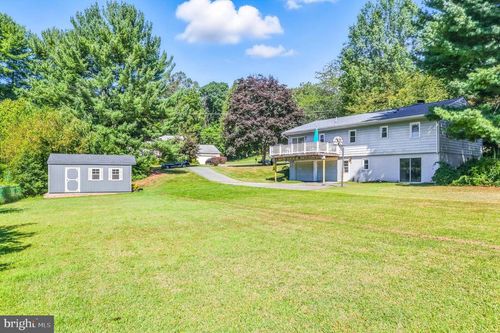 746 W Hoffecker Rd, POTTSTOWN, PA, 19465-7820 | Card Image