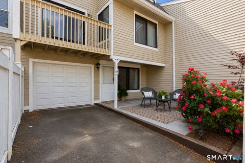 65-65 Peddlars Dr, Branford, CT, 06405-5821 | Card Image