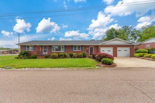 104 Gardner St, Martin, TN, 38237-3212 | Card Image