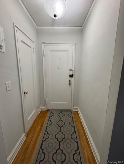 apt-3m-1 Bronxville Rd, Yonkers, NY, 10708-6150 | Card Image
