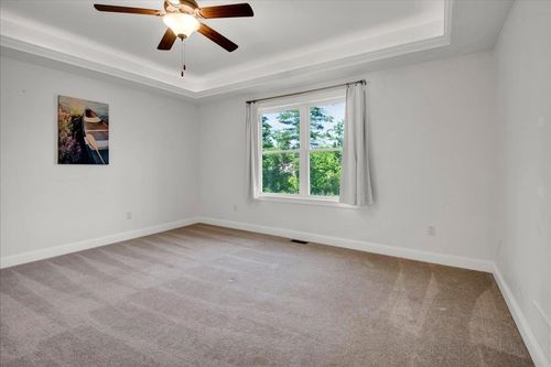 154 Chase Ct, Essex, VT, 05452-4153 | Card Image