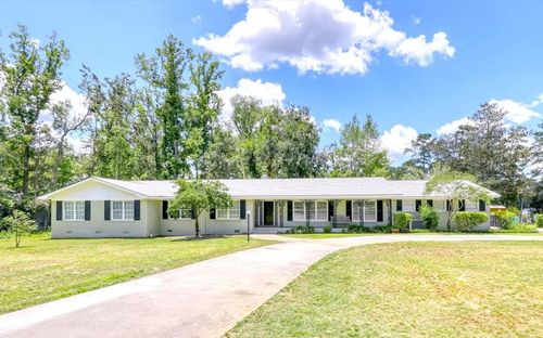 2208 Dogwood Dr, Valdosta, GA, 31602-2709 | Card Image