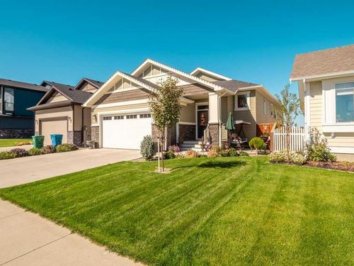 324 Rivergrove Chase W, Lethbridge, AB, T1K8E8 | Card Image