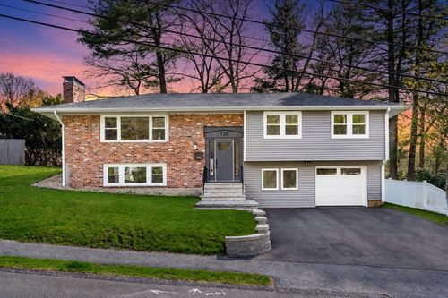 135 Booth Rd, Dedham, MA, 02026-5717 | Card Image