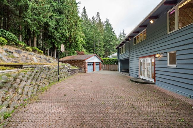 72 Bonnymuir Drive, House other with 4 bedrooms, 3 bathrooms and null parking in West Vancouver BC | Image 8