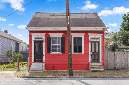 711 13 Montegut Street, New Orleans, LA, 70117 | Card Image