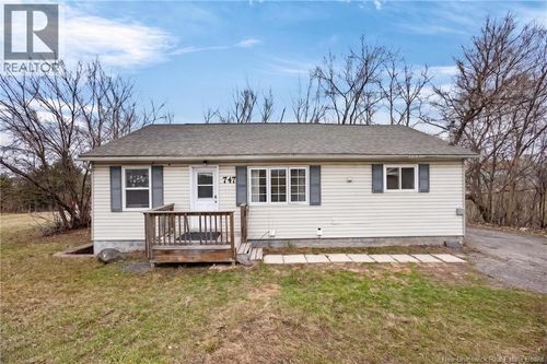 747 Beaverbrook St, Fredericton, NB, E3B1X9 | Card Image