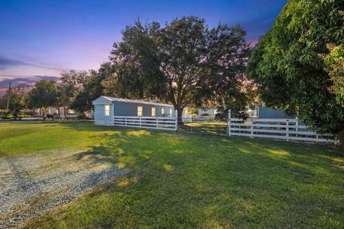 4910 Deanna Ln, Fort Pierce, FL, 34946-9106 | Card Image