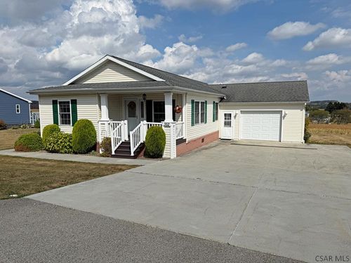 352 Indigo Ln, Somerset, PA, 15501-7320 | Card Image