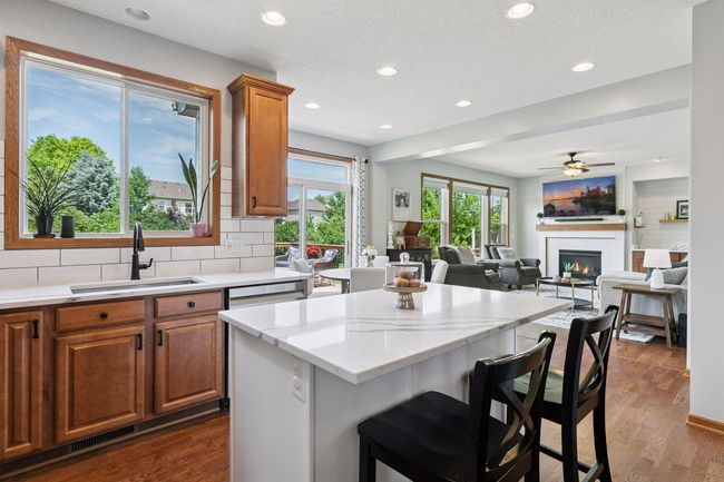 2034 Schoolmaster Dr, House other with 3 bedrooms, 3 bathrooms and null parking in Chaska MN | Image 8