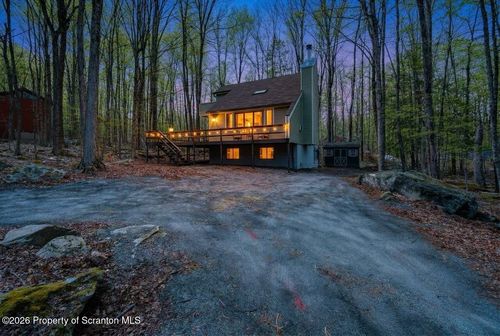 10 Garden Drive, Lake Ariel, PA, 18436 | Card Image