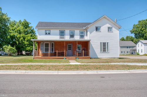 321 E Oliver St, Corunna, MI, 48817-1764 | Card Image