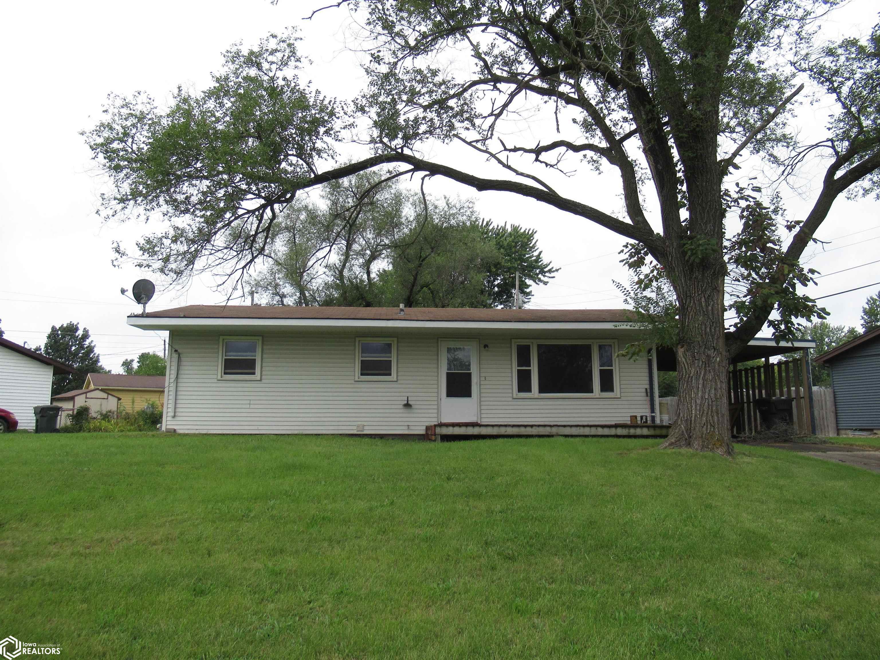 Navaho Dr, Keokuk, IA 52632