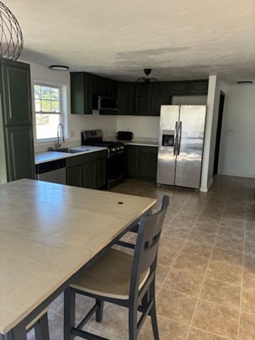 5 Solas Cir, Wareham, MA, 02571-1820 | Card Image