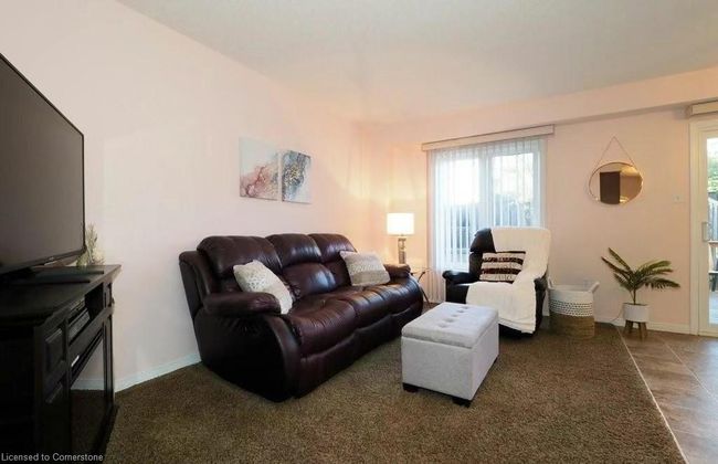 A1 - 20 David Bergey Dr, Townhouse with 3 bedrooms, 2 bathrooms and 3 parking in Kitchener ON | Image 5