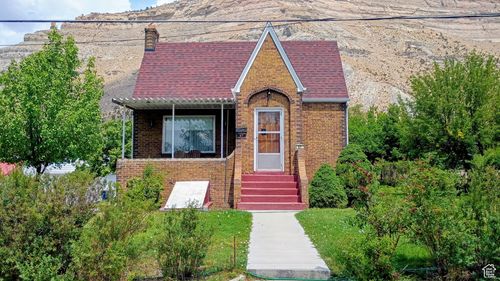 57 C St, Helper, UT, 84526-1219 | Card Image