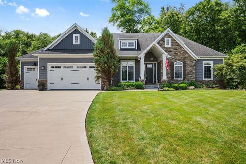 11819 Dorena Cir Nw, Uniontown, OH, 44685-6674 | Card Image