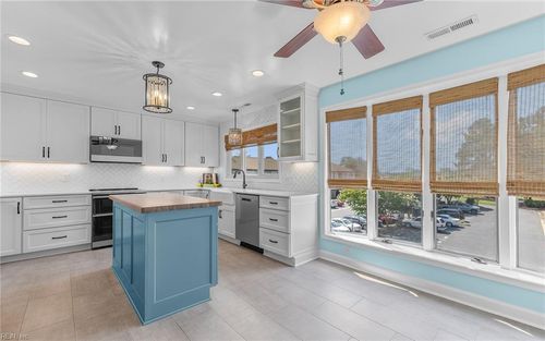 35-4239 Hatton Point Ln, Portsmouth, VA, 23703-4041 | Card Image