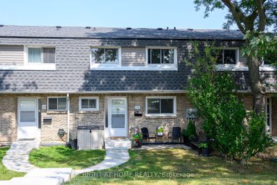 10 - 2050 Upper Middle Rd, Condo with 3 bedrooms, 2 bathrooms and 2 parking in Burlington ON | Image 1