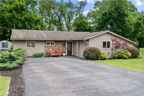 47 Dover Dr, Cranberry Township, PA, 16066-4317 | Card Image