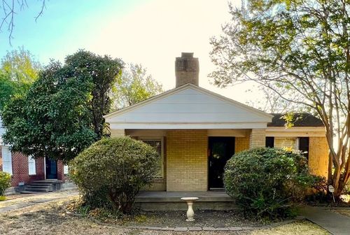 1510 S Montreal Ave, Dallas, TX, 75208-7741 | Card Image