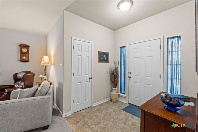 foyer | Image 16