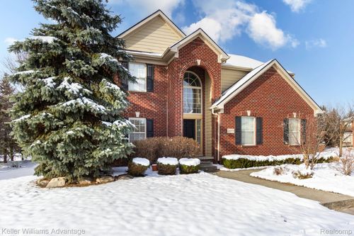 24975 Bloomfield Ct, Novi, MI, 48375-5704 | Card Image