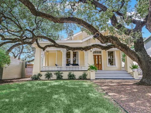 211 Park Ln, Austin, TX, 78704-2410 | Card Image