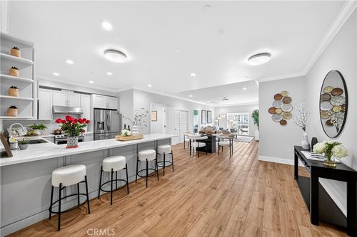 306-944 S Serrano Ave, Los Angeles, CA, 90020-3603 | Card Image