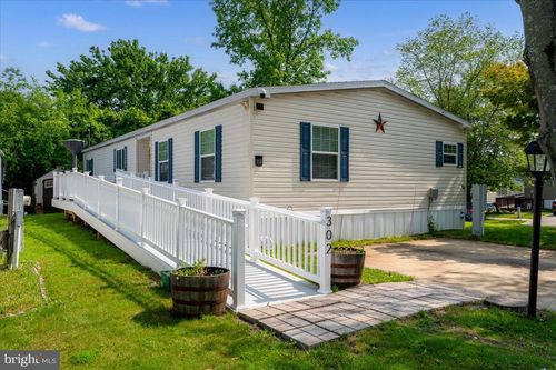 302 Berts Dr, LOTHIAN, MD, 20711-9420 | Card Image