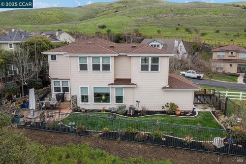 2365 Lansdowne Pl, Vallejo, CA, 94591-6365 | Card Image