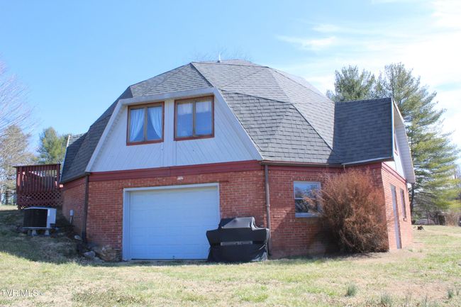 141 Clyde Ellis Dr, House other with 3 bedrooms, 2 bathrooms and null parking in Pennington Gap VA | Image 37